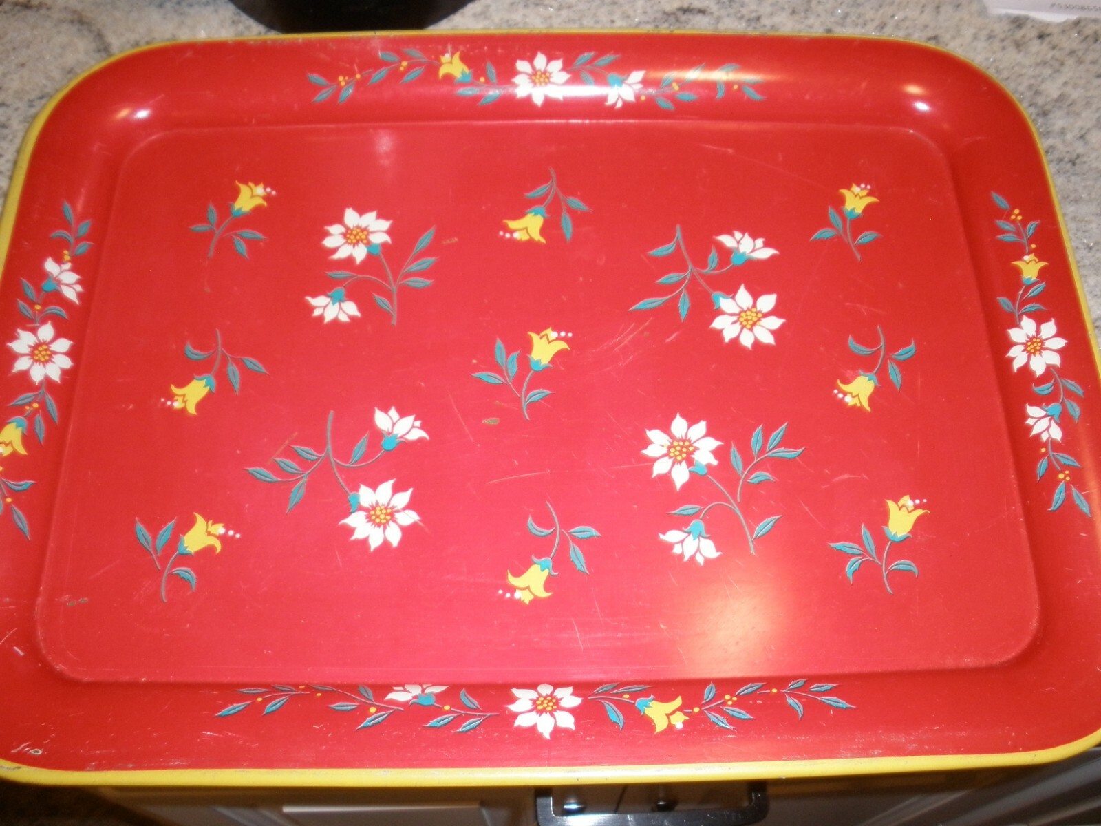 Vintage Red with Yellow & White Flower Floral Design 12.5″ x 17″