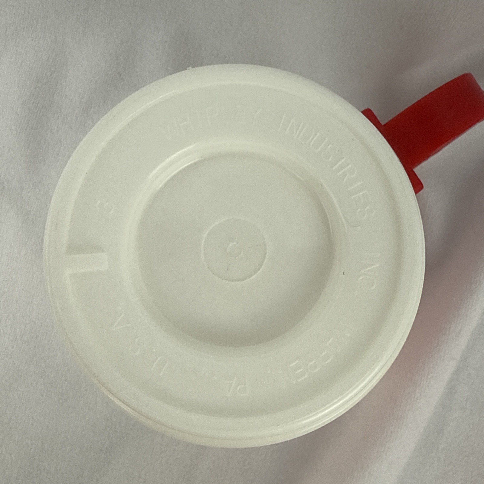 Chuck E. Cheese Showbiz Pizza Time 1991 Plastic Cup Mug Advertising With Lid