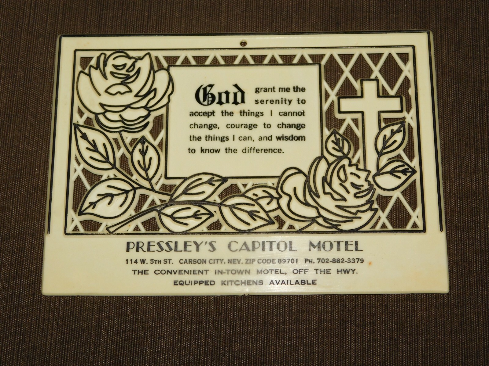 VINTAGE PRESSLEY’S CAPITOL MOTEL CARSON CITY NV 6 X 4 1/2″ PLASTIC WALL AD SIGN