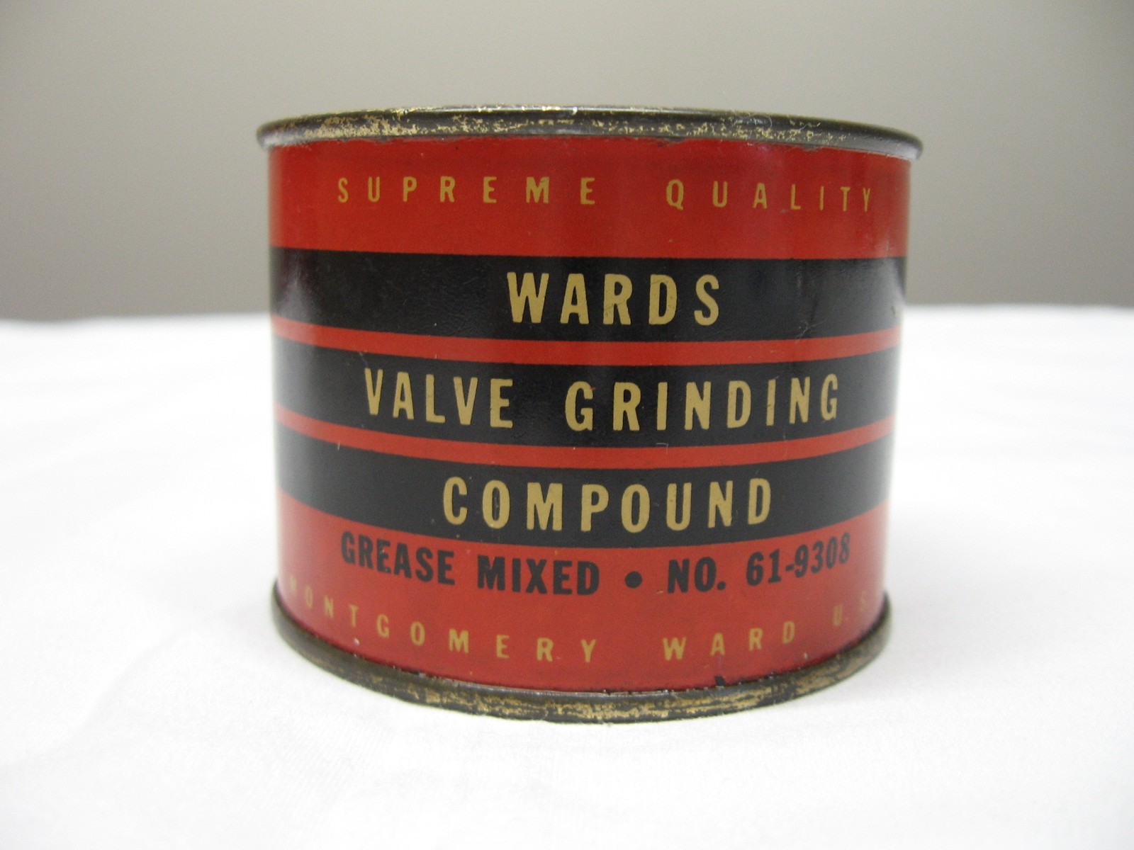 Montgomery Wards Valve Grinding Compound #61-9308 Tin 4 oz. – EMPTY