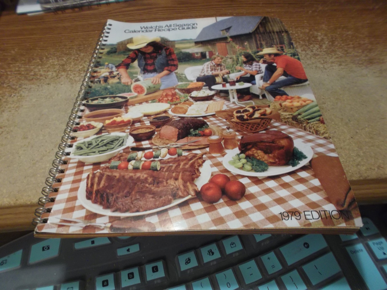 Welch’s All Season Calendar Recipe Guide – 1979 – Spiral Bound