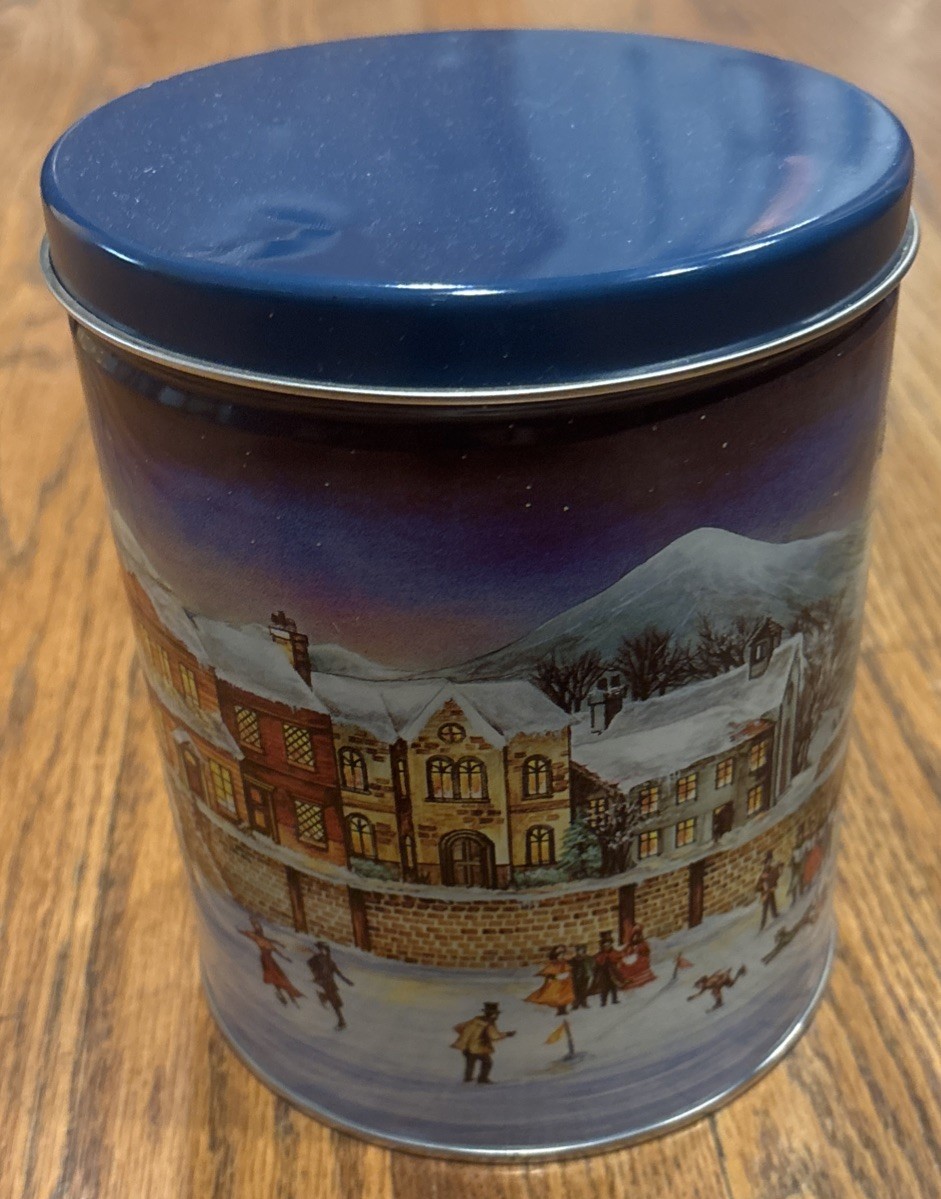 Maurice Lenell cookie tin Christmas Homestyle Shortbread Village Ice Skating ’91