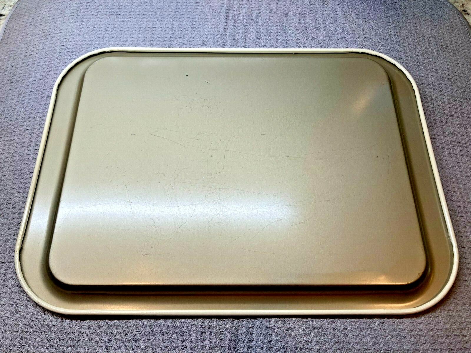 Vintage 1990 Hallmark Cards Inc .Metal Enamel Painted Serving Tray
