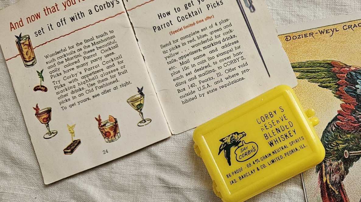 PARROT Victorian Trade Card Dozier Weyl Cracker/Corby’s Recipes Plastic Case