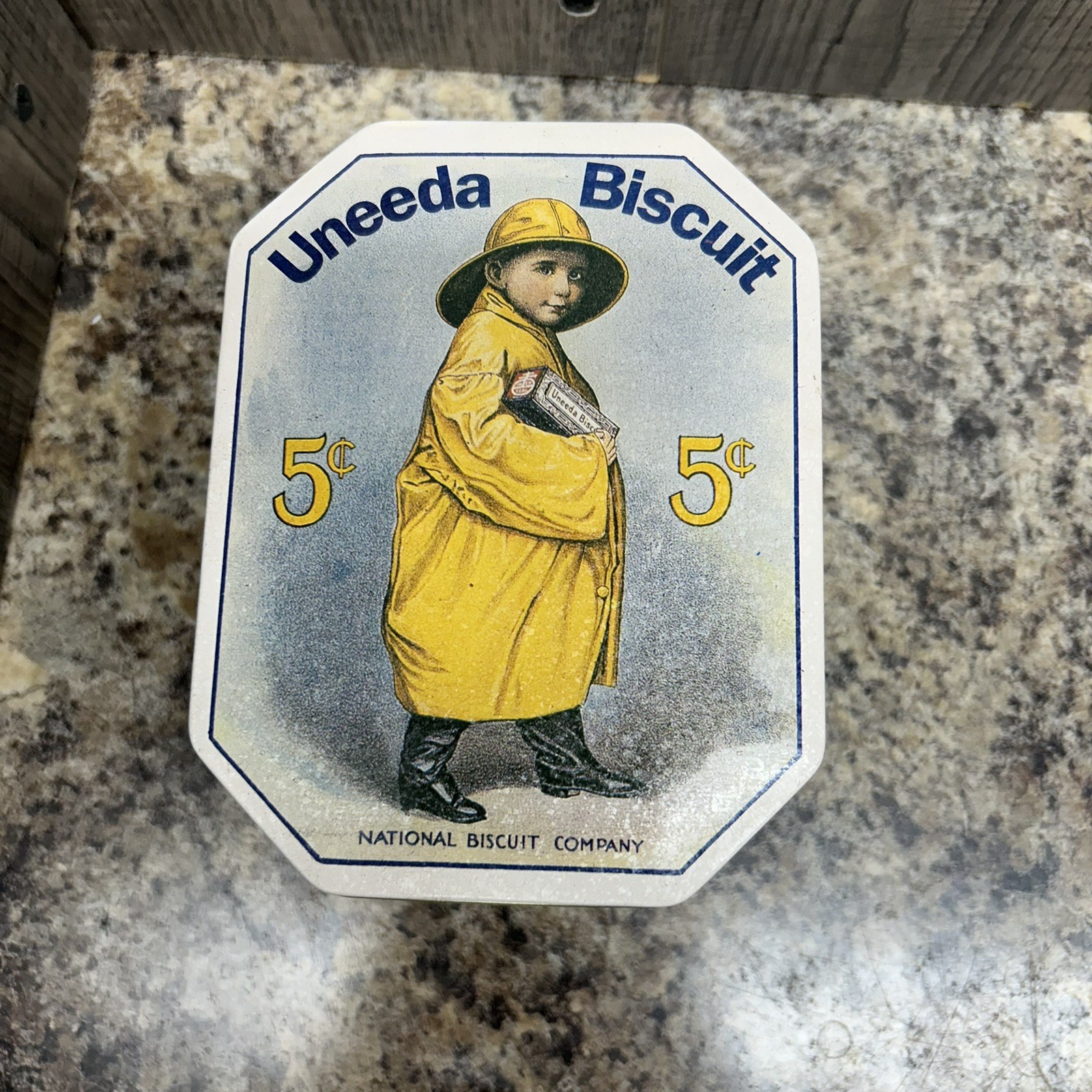 Vintage Nabisco Uneeda Biscuit Tin 1923 Advertising Bristol Ware Collectible
