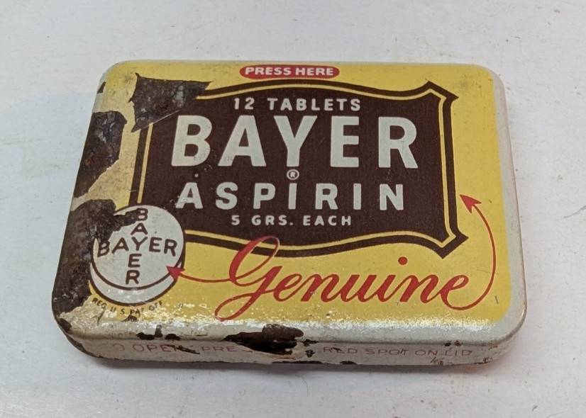 Vintage Pocket BAYER ASPIRIN Tablet Tin Only Medical Memorabilia Signage Empty