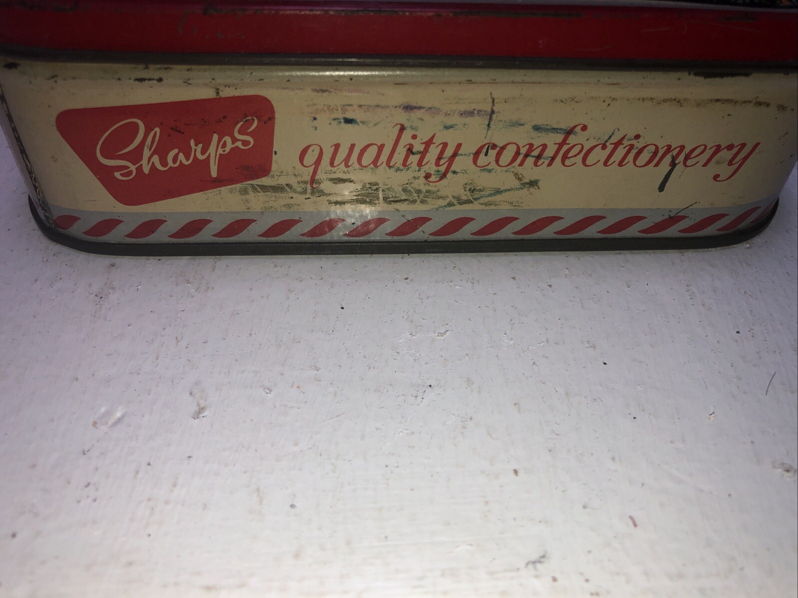 VINTAGE EDWARD SHARPS TOFFEE ENGLAND PUPPY DOG CANDY TIN HOW TO TRAIN YOUR DOG