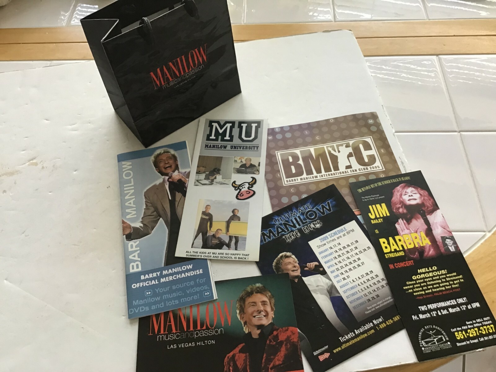 Barry Manilow MEMBERSHIP MISCELLANEOUS LOT oneofakinditems WHYBUYME ??