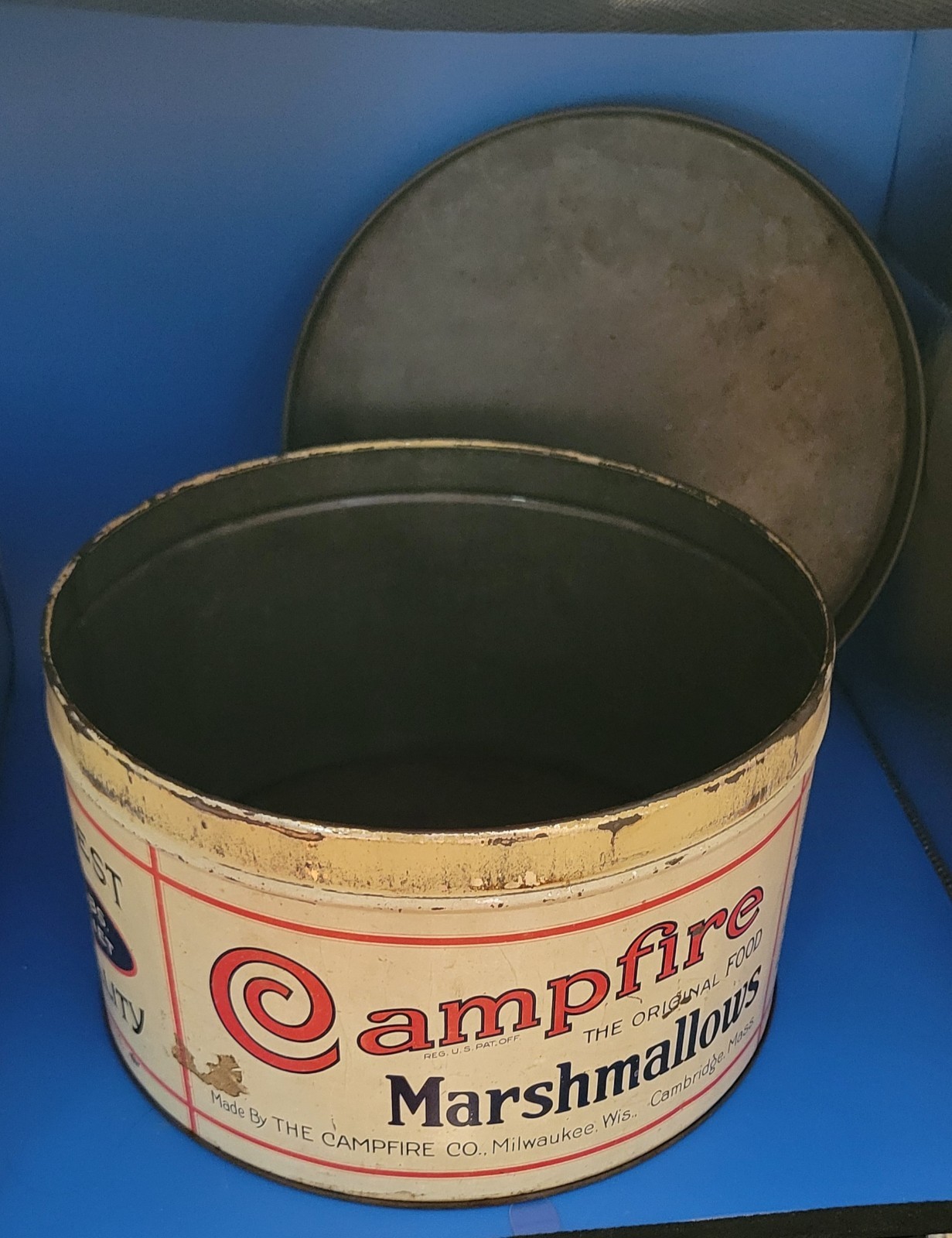 Campfire Marshmallows 5 LB VTG Tin Milwaukee Cambridge Mass Metal Advertising