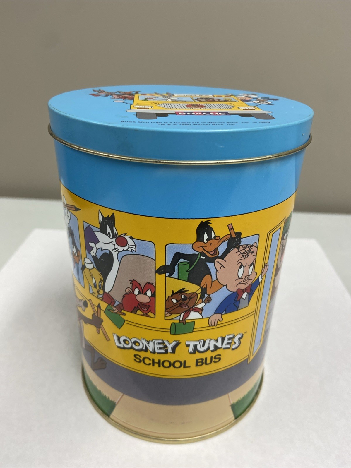 Vintage 1990 Looney Tunes Tin Brach’s Candy School Bus Bugs Taz Daffy Tweety