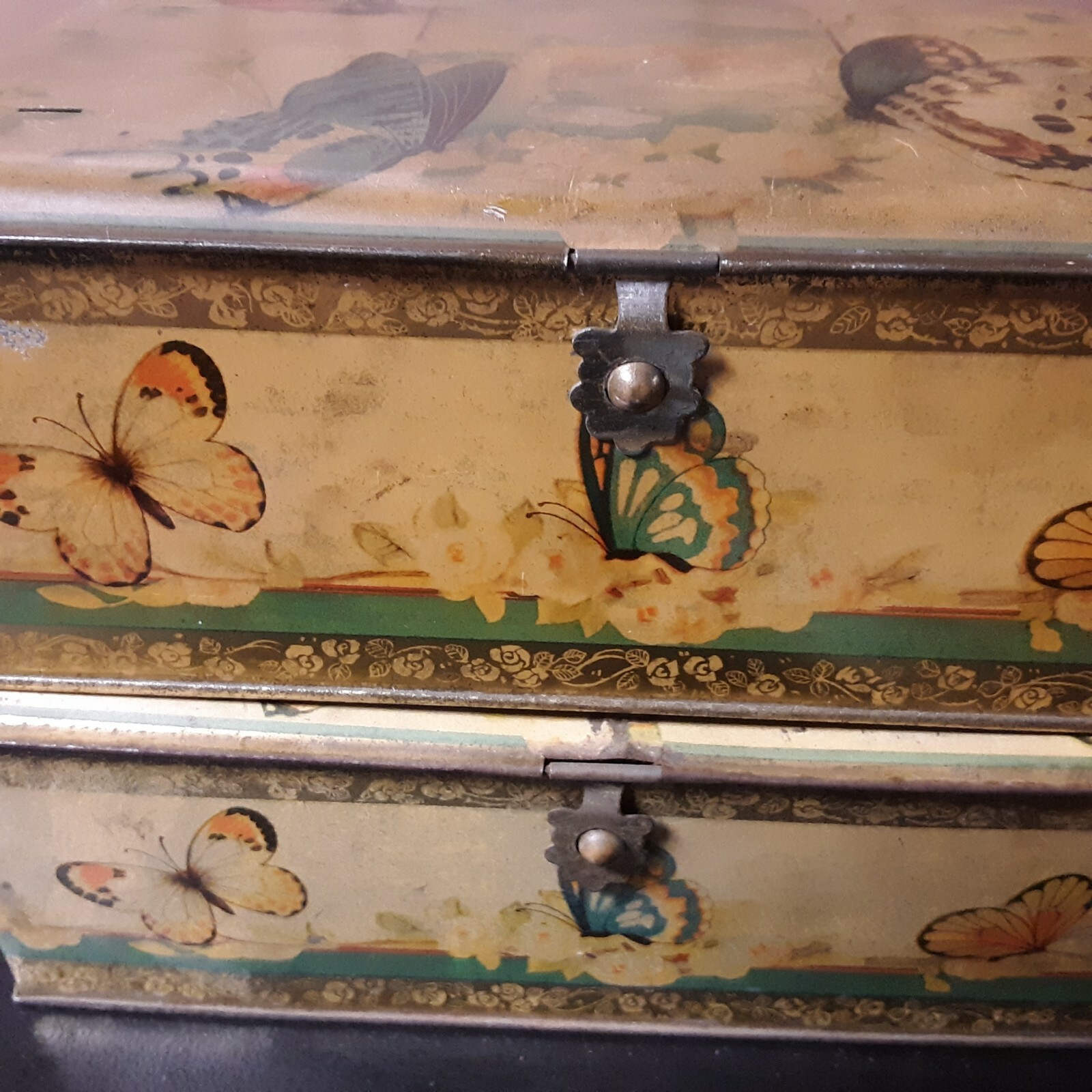 Vintage Artstyle Chocolate Co. Hinged Tin Boxes