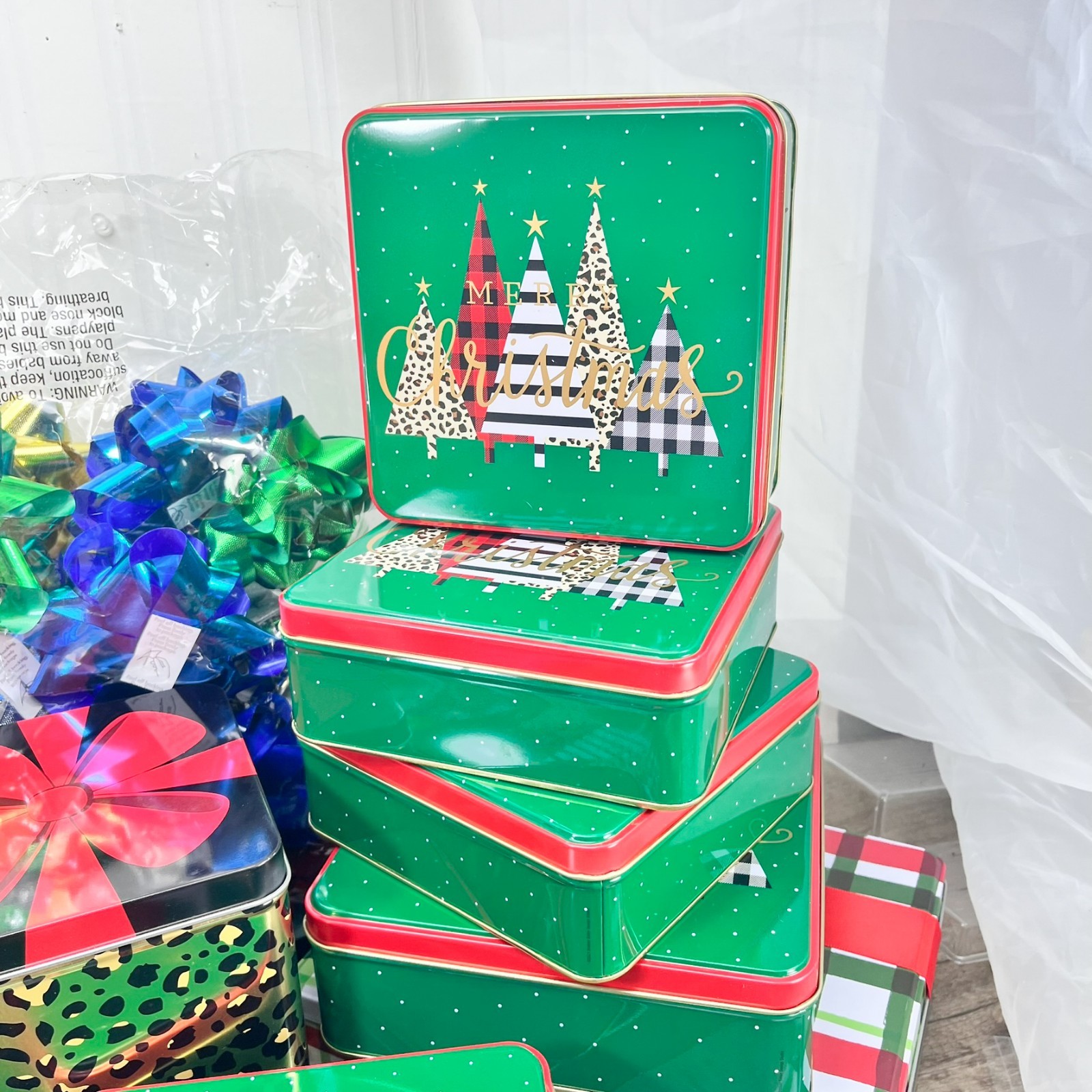NEW Lot 12 Christmas Cookie Tins Metal Holiday Gift Boxes Small Large + Bows Tag