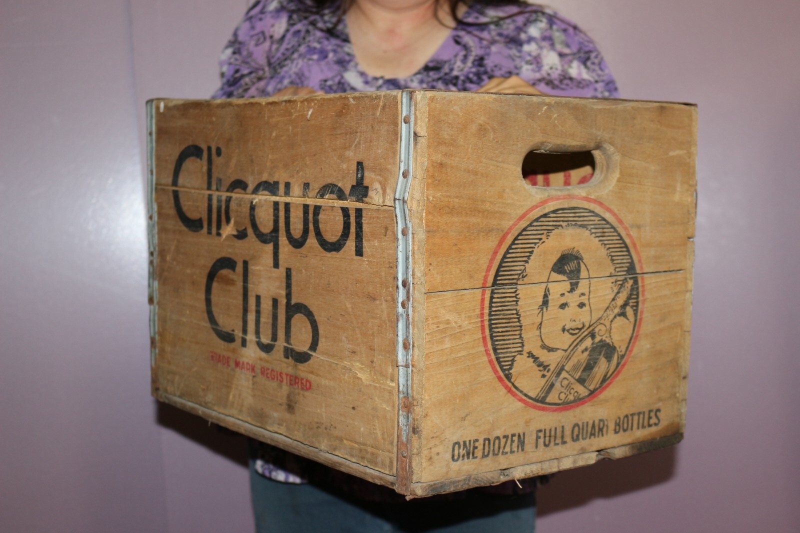 Vintage Clicquot Club Eskimo Soda Pop Bottle Carrier Wood Box Crate Sign