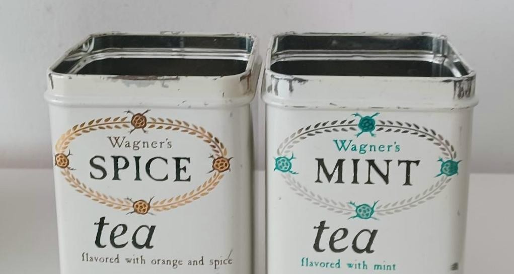 2 VINTAGE WAGNER’S TEA TINS SPICE & MINT EMPTY WITH LIDS JOHN WAGNER & SONS