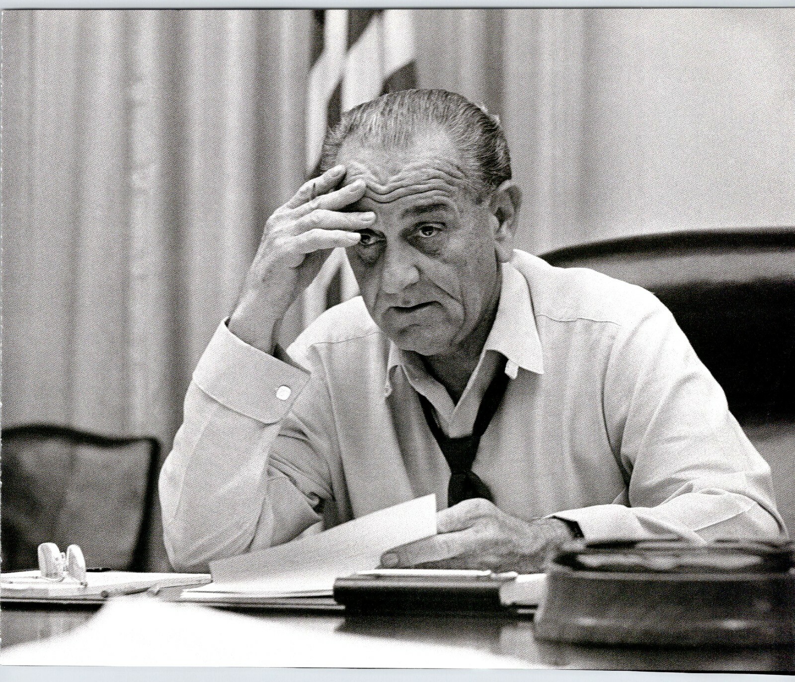 PRESIDENT LYNDON JOHNSON 7″ X 8.5″ Magazine Photo Page Clipping M94