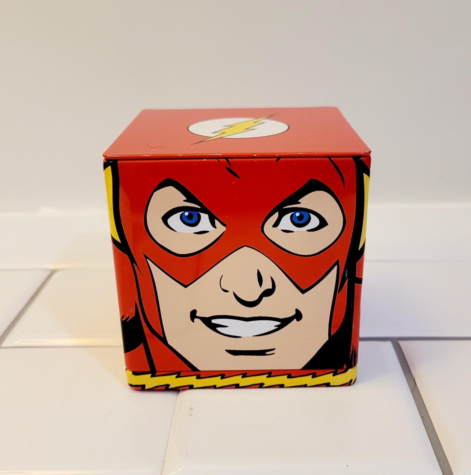 The Flash Metal Tin Box 3″ in X 3″ in Gift Box