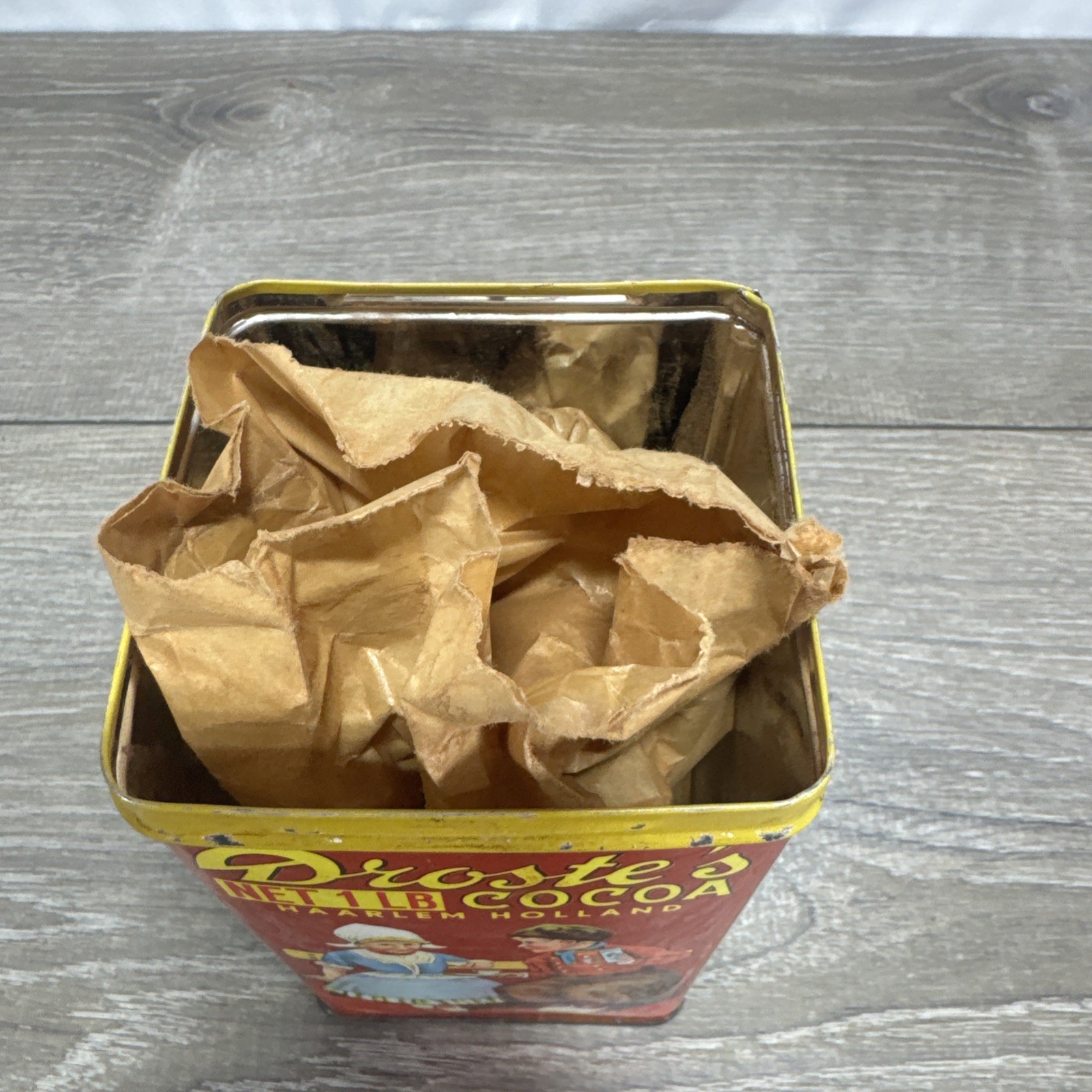 Vintage Droste’s Cocoa Tin Made In Holland Haarlem 8 oz. 5″ tall Dutch antique