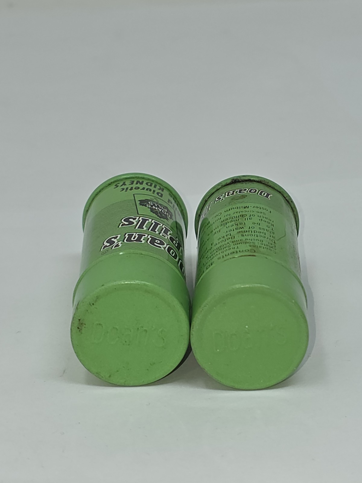 2 Vintage 2.5″ Doan’s Pills Medicine Tins Mild Diuretic To The Kidneys