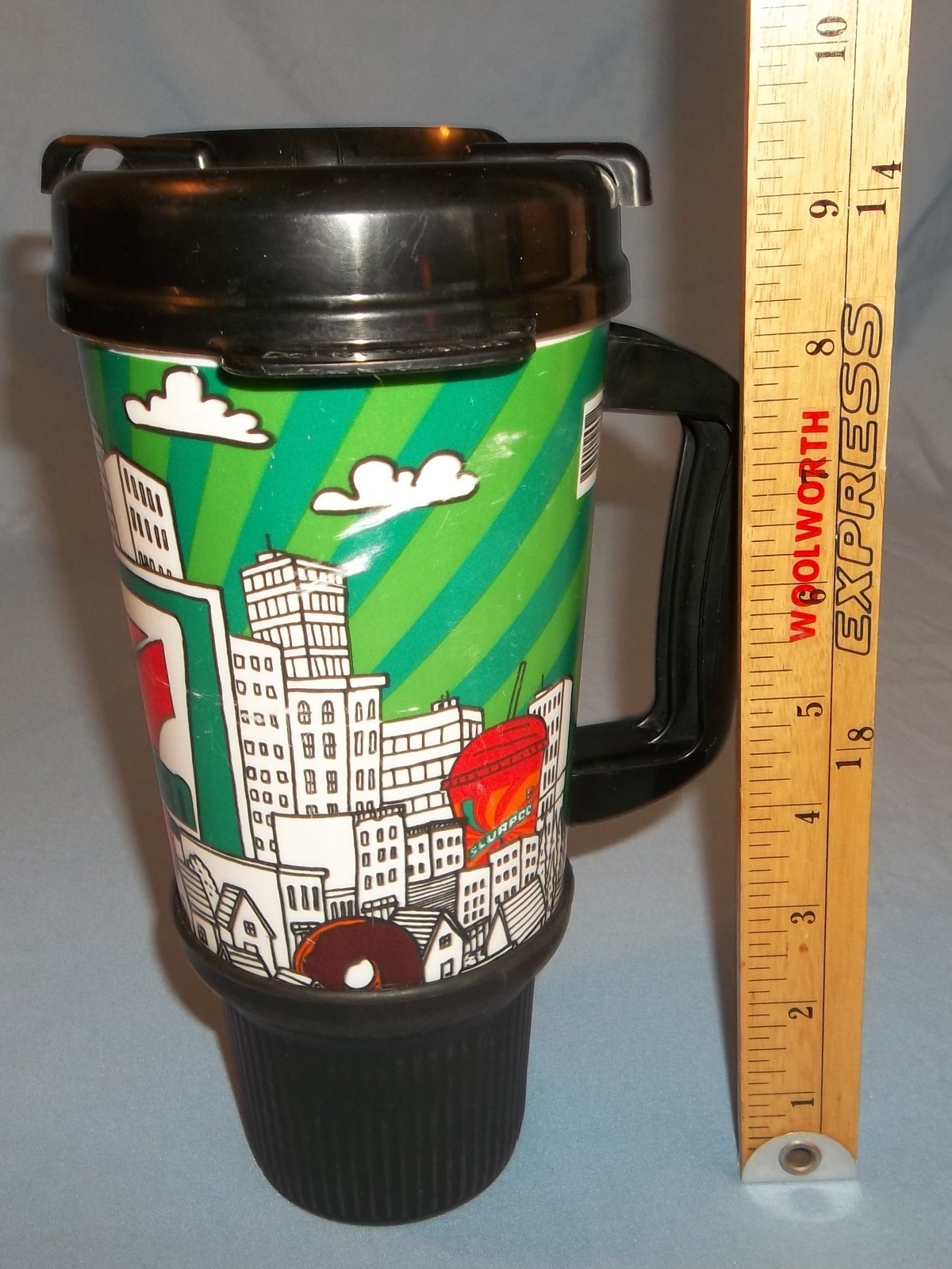 Vtg 7-ELEVEN CITY SCENE Whirley 32 Oz Slurpee Plastic Travel Mug Cup 7-11