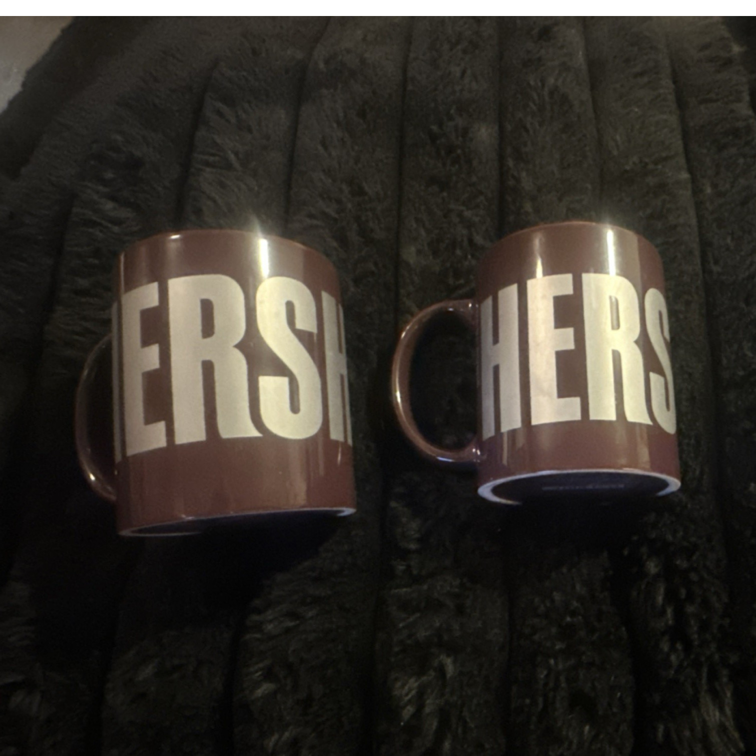 Hershey’s Brown and White Collectible Advertising Mugs Set Sign Vintage Display