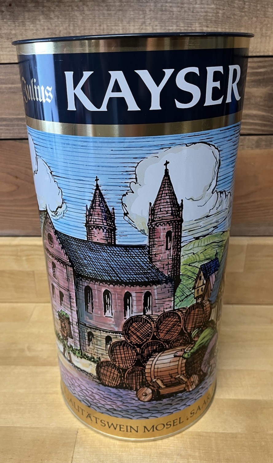 Julius Kayser & Co. Large Metal Canister/Tin German Bavarian Village Scene NICE!