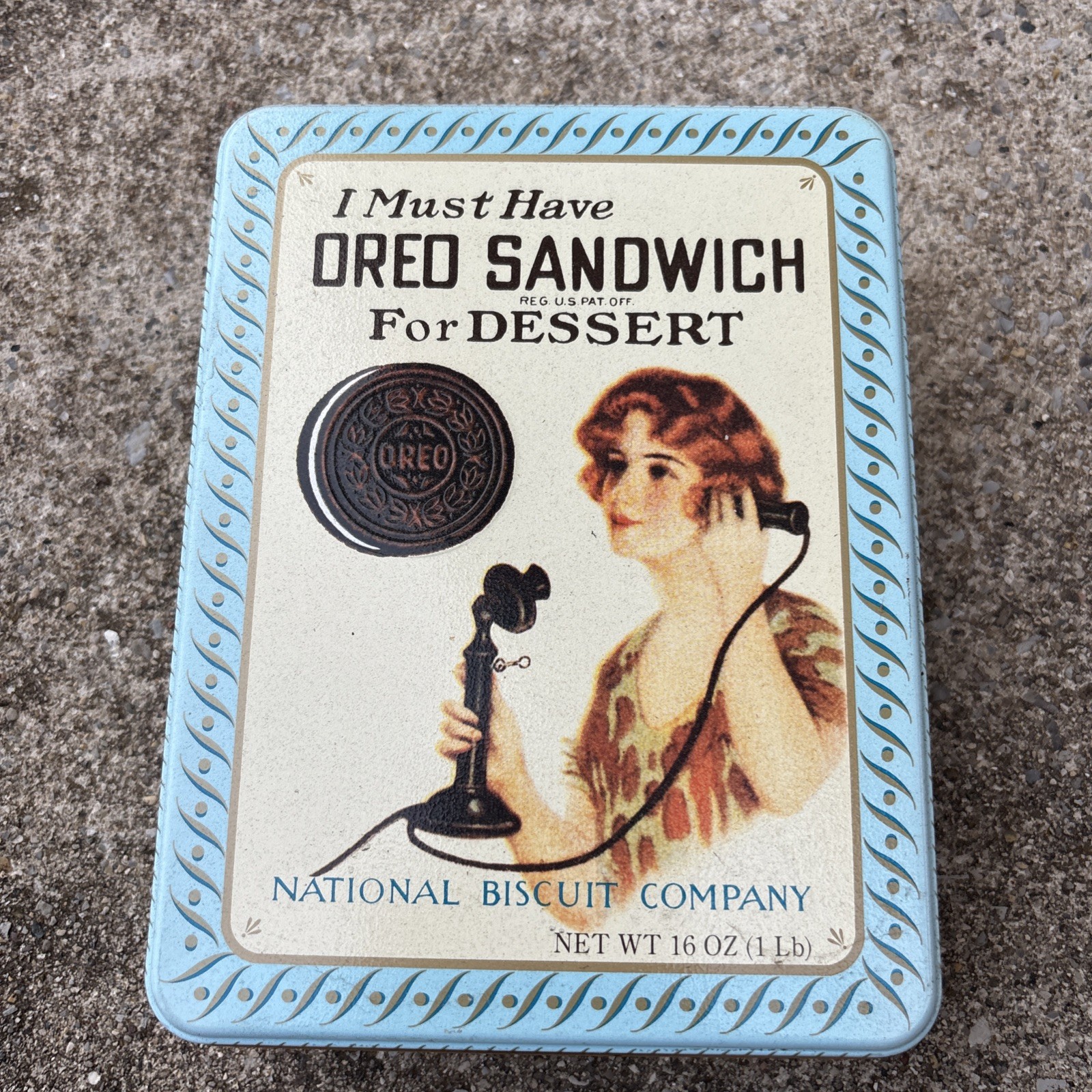 Vintage Oreo Sandwich Tin Nabisco 1986 – Replica of 1918 Ad