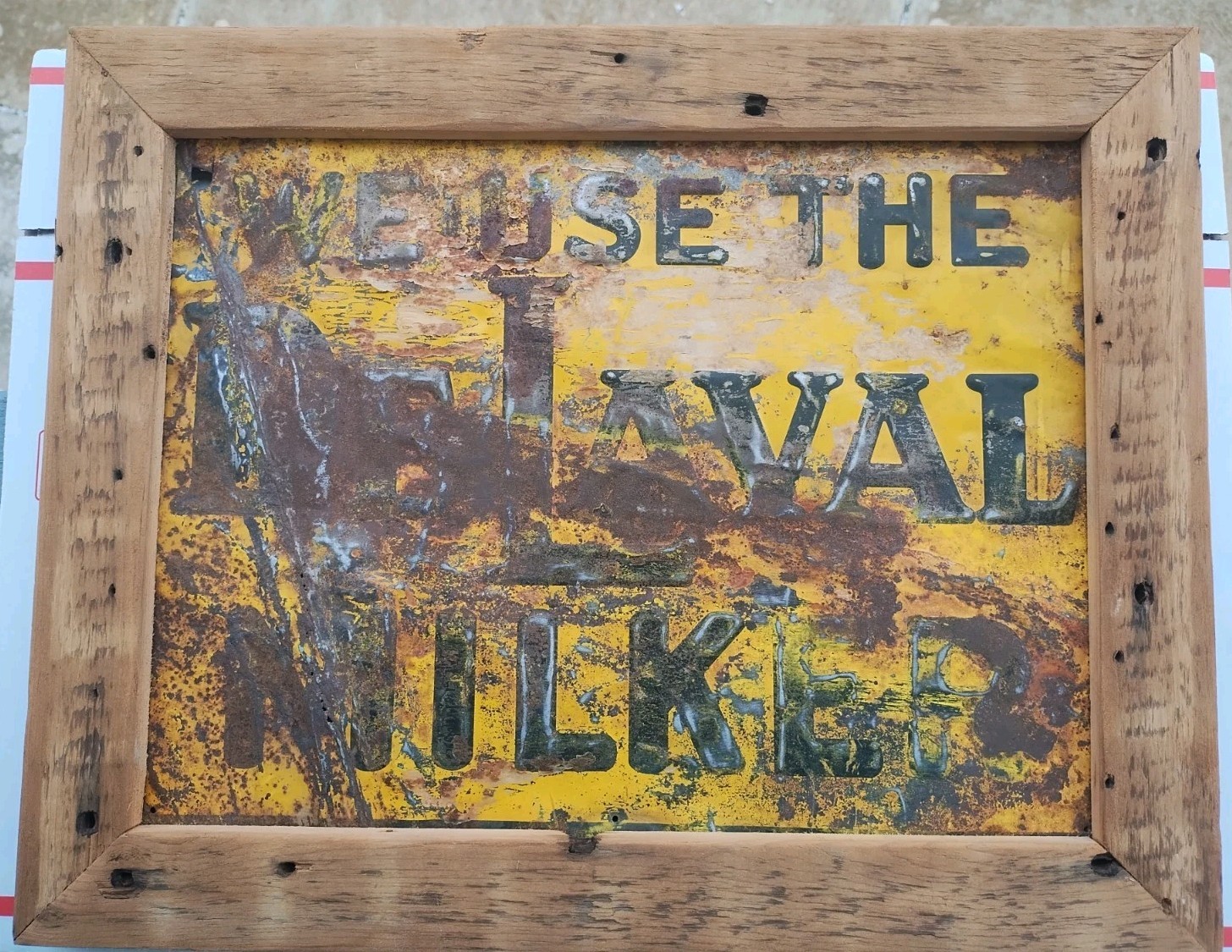 Antique Scare 1920s/1930s We Use DeLaval Milker Embossed Metal Sign🔴🟠🟡🔴⚪🔵