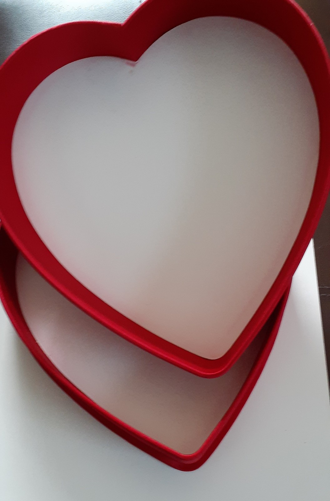 Vintage Godiva Chocolate Box padded Satin Red Heart Bow 8 inches empty