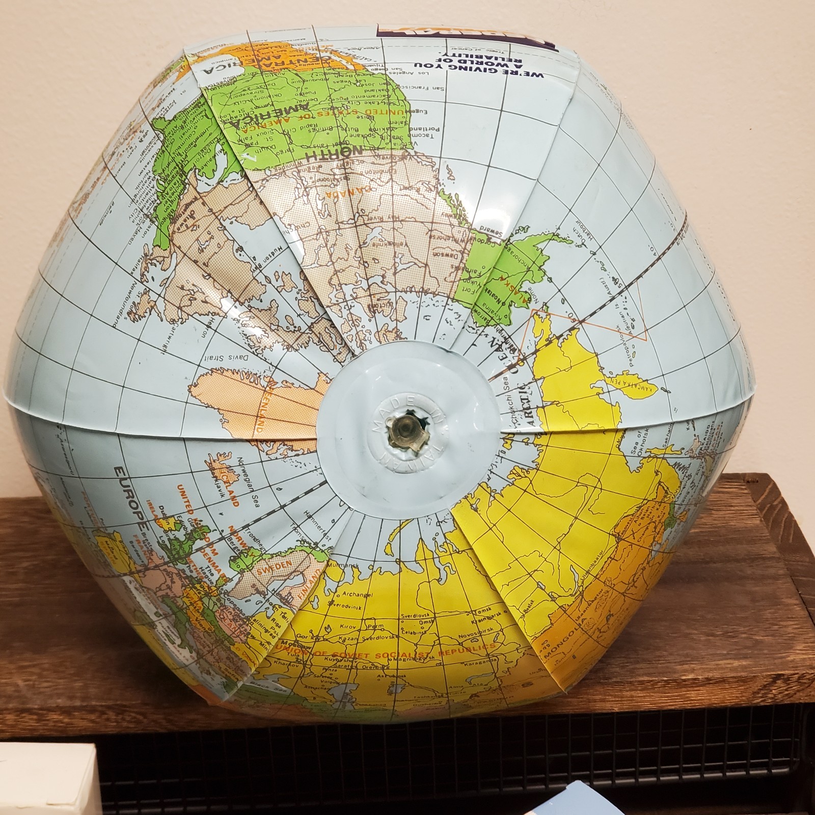 Vintage Federal Express FedEx Inflatable Globe Beach Ball Promo Advertising