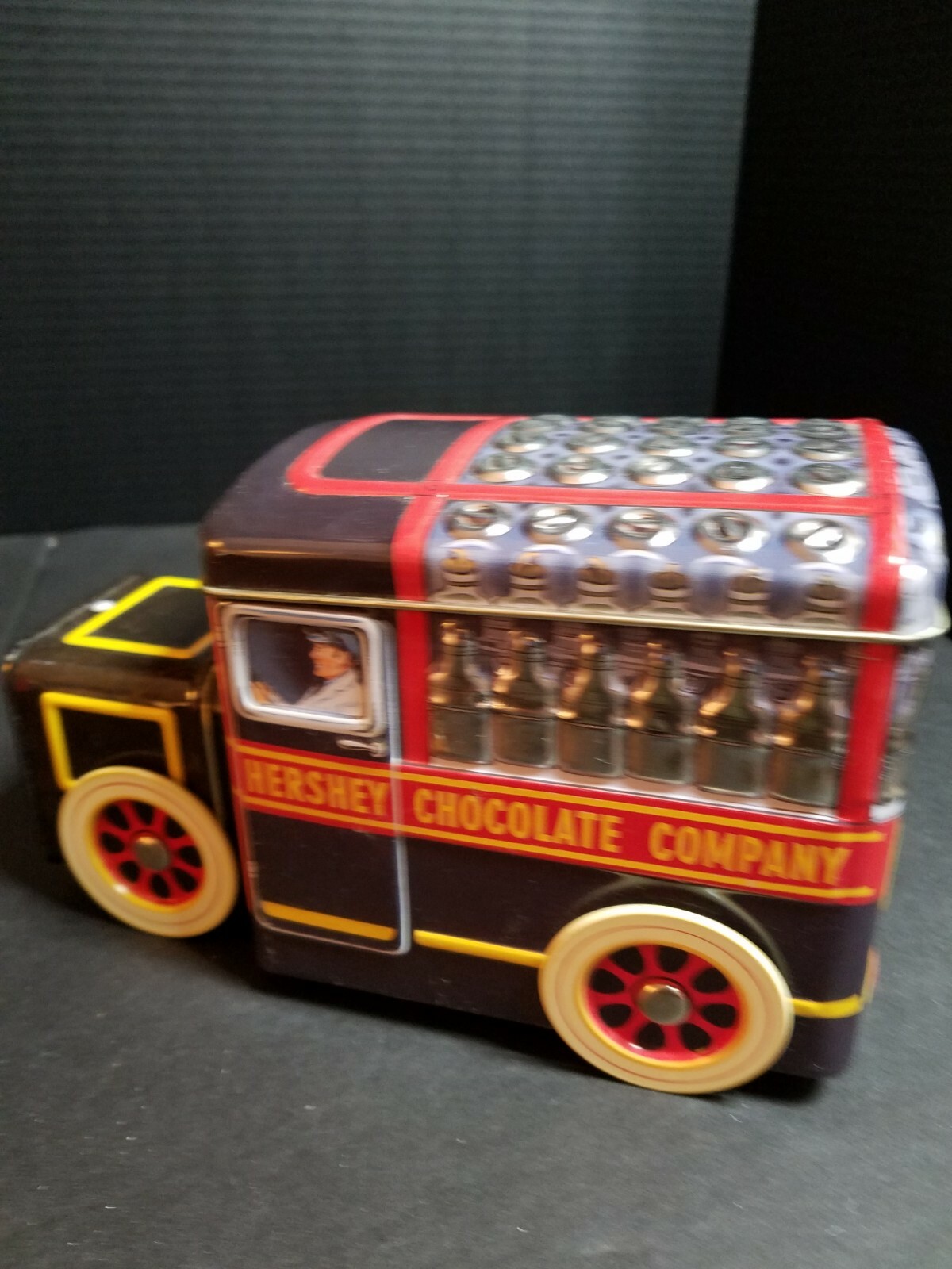Hershey Chocolate Company Tin Milk Truck First In Vehicle Series 2000