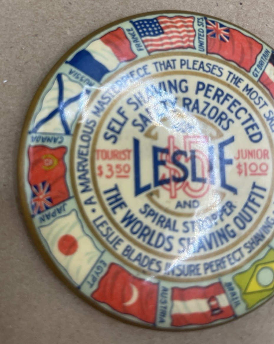Antique – Advertising Pocket Mirror LESLIE Shaving Razors by Parisian Novelty Co