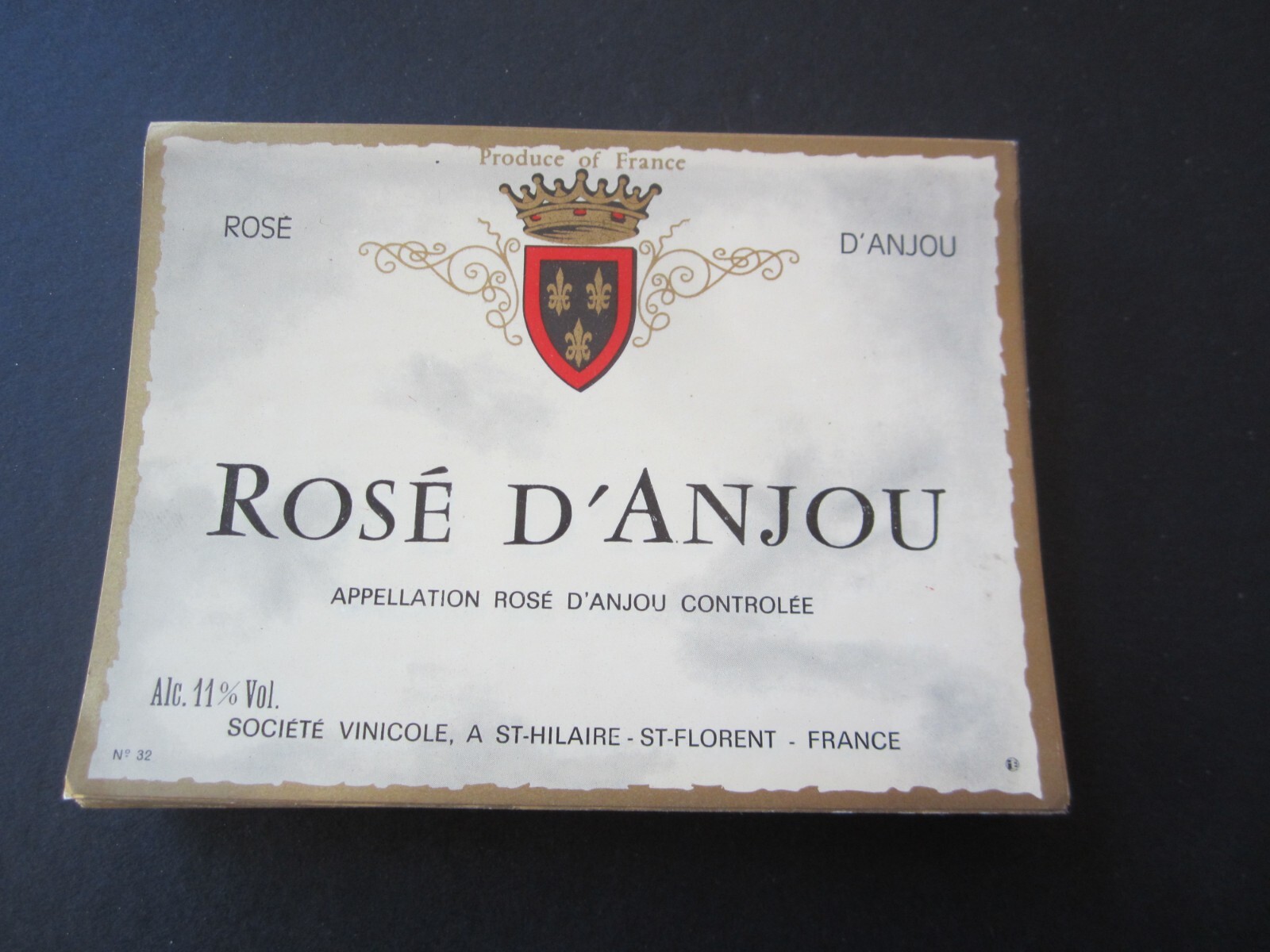 Wholesale Lot of 100 Old Vintage – ROSE D’ANJOU – French WINE LABELS