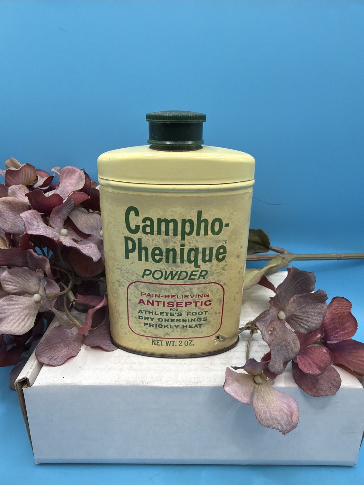 Vintage Campho-Phenique Antiseptic Powder 2 Oz. Tin Can ~ Medicine Bottle -Talc
