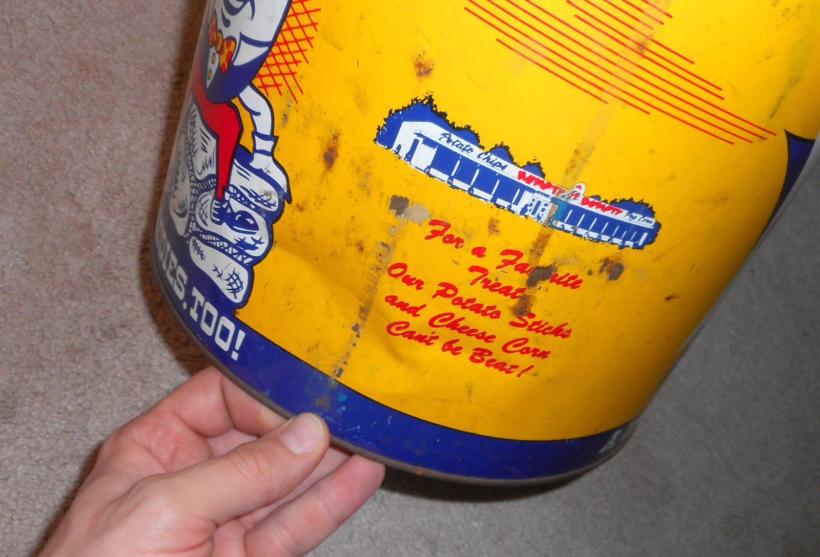 GREAT VINTAGE HUMPTY DUMPTY POTATO CHIPS ADVERTISING CAN CONTAINER TIN