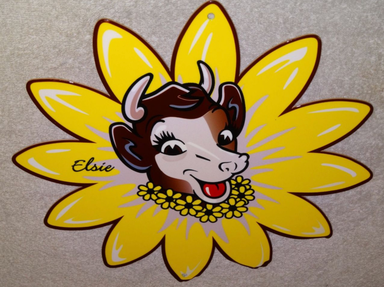 VINTAGE BORDEN’S DAIRY ELSIE THE COW 12″ ENAMEL METAL ICE CREAM FLOWER GAS SIGN!