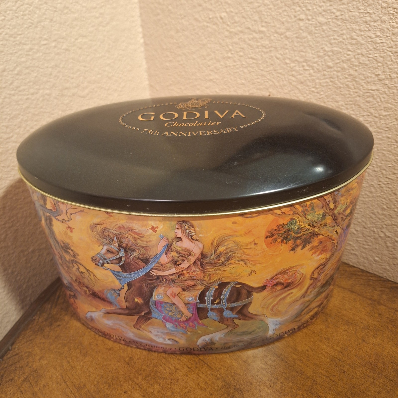 Lady Godiva Chocolatier 75th Anniversary “Empty” Keepsake Series Tin. 1926-2001