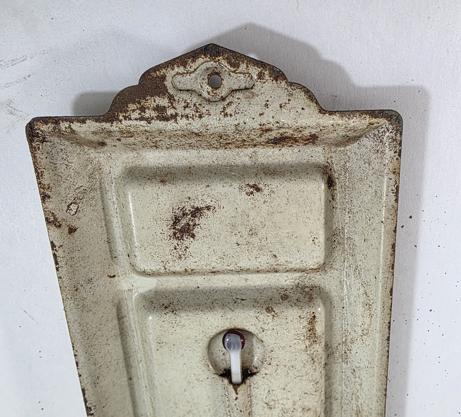 Harry L. Garges Artesian Well Specialist 13 in. Metal Thermometer Advertising