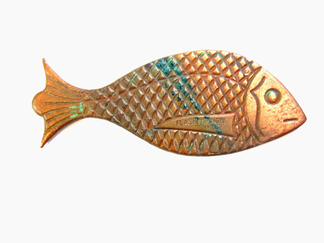 old Bill Crowder Bait Co, Newark, NJ metal advertising fish: Flash Minnow No.2