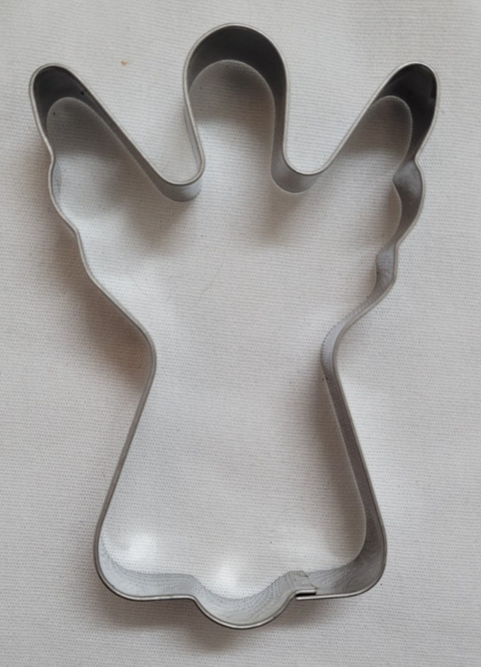 Enesco Tin Christmas Tin Hong Kong 3.75″ round Angel Fairy Cookie Cutter