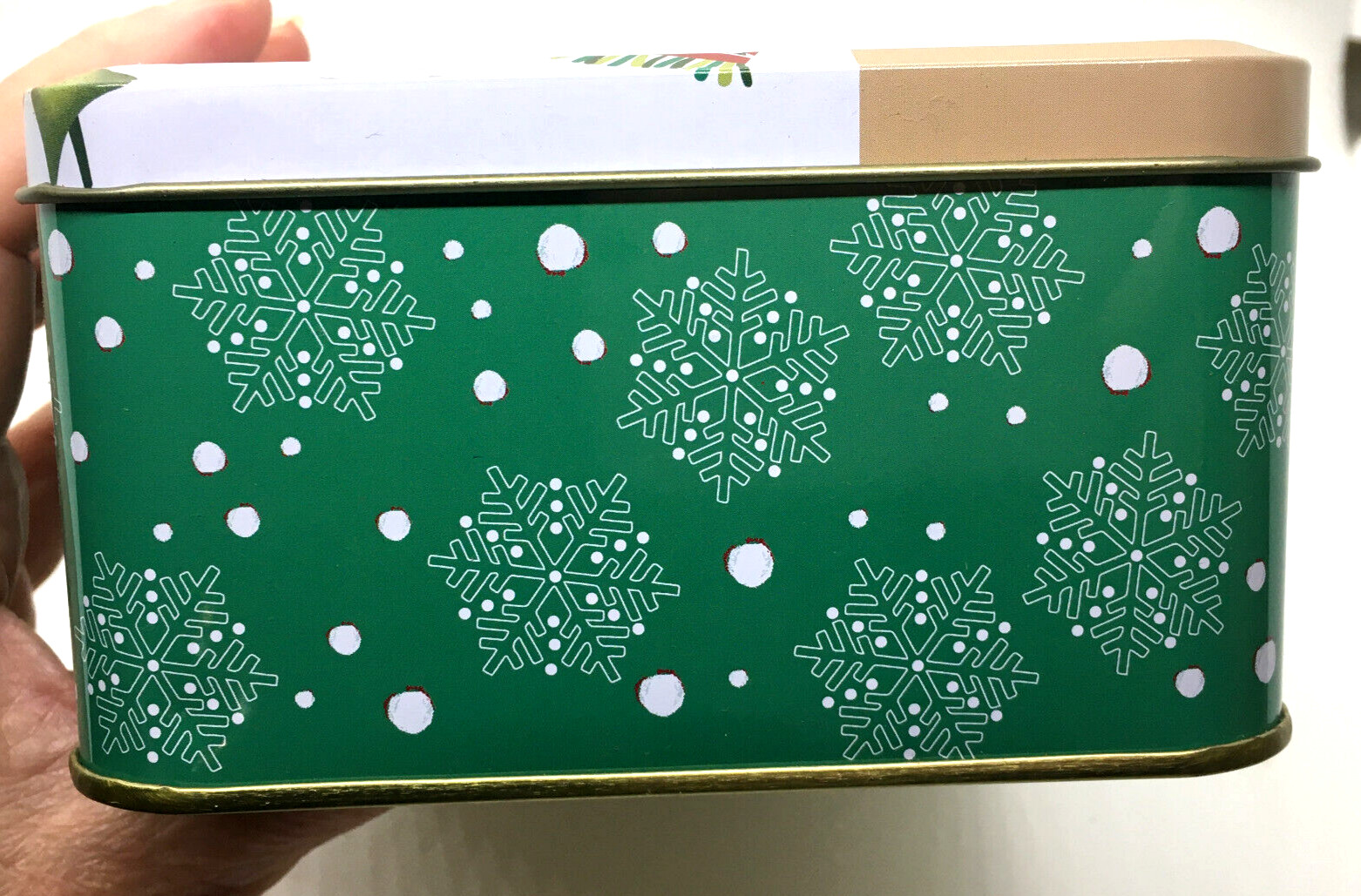 Collector JOY Holiday Tin Snowman Reindeer in Scarves Greenbrier Int. 7.5 x 5 in