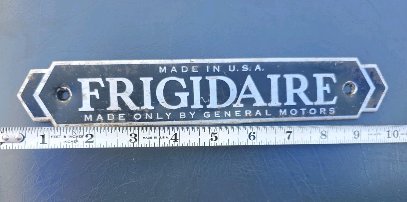 Original Vintage Antique General Motors GM FRIGIDAIRE USA 1930’s Name Tag Plate
