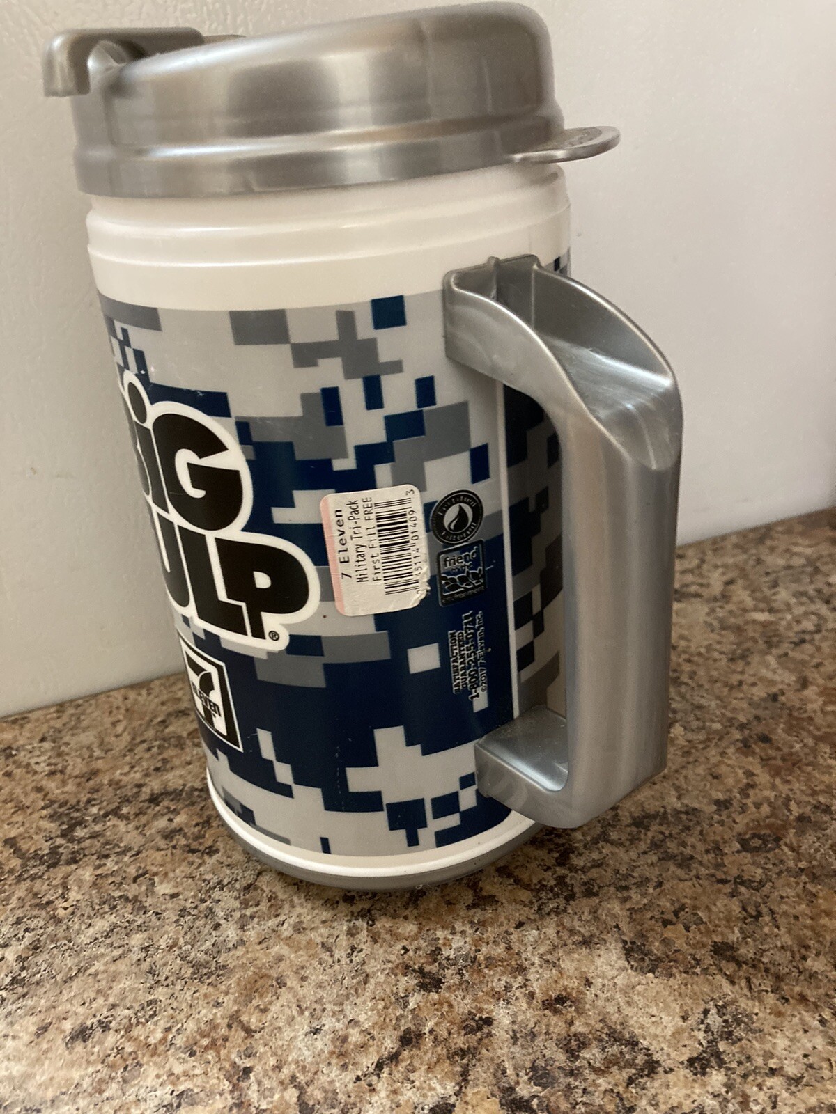 BIG GULP Whirley Large 64 OZ Travel Mug US NAVY Military Digital Lid 7-Eleven