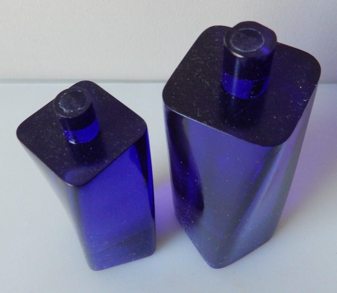 Solid Cobalt Blue Perfume Store Displays – Twisted Column shape 3½” + 4″