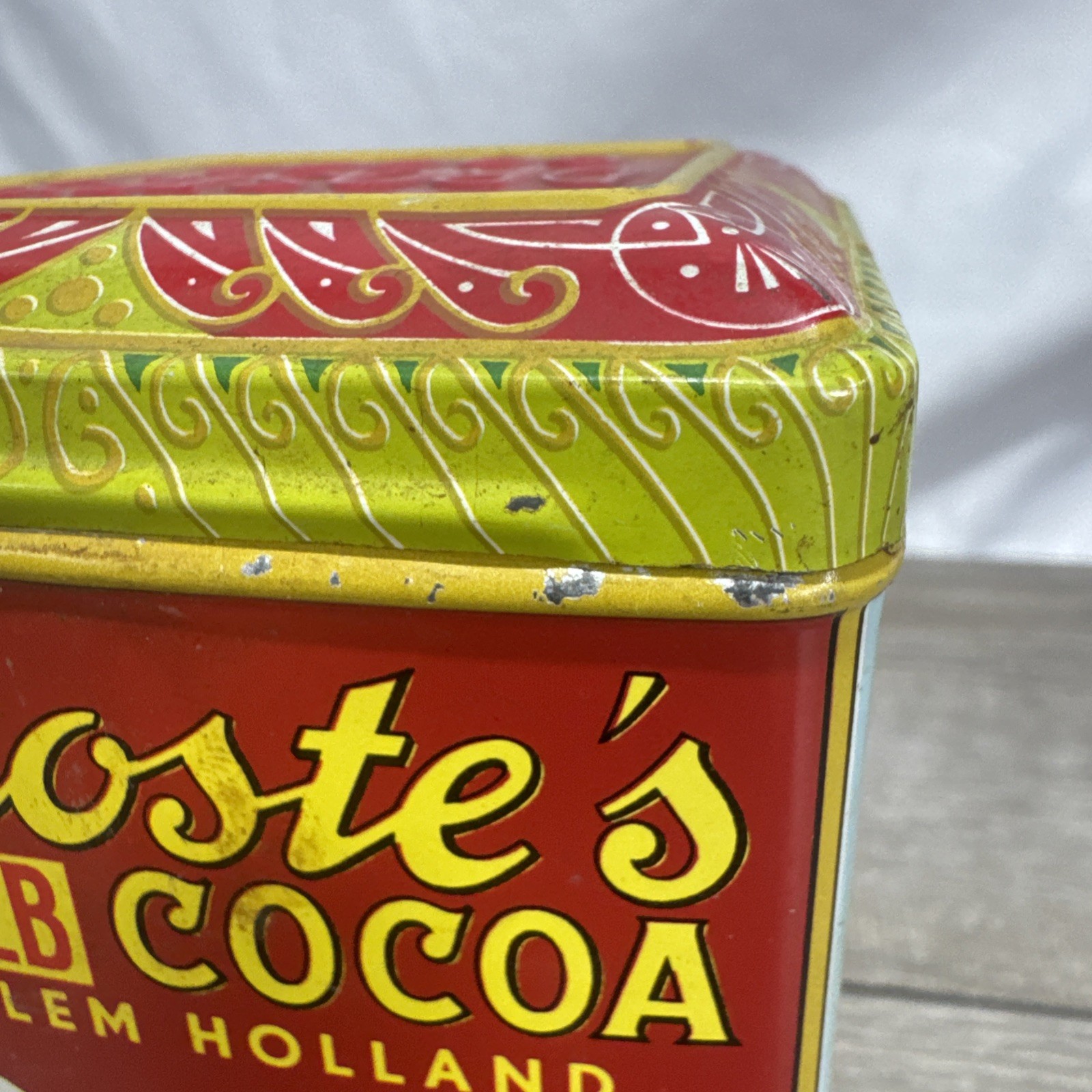 Vintage Droste’s Cocoa Tin Made In Holland Haarlem 8 oz. 5″ tall Dutch antique