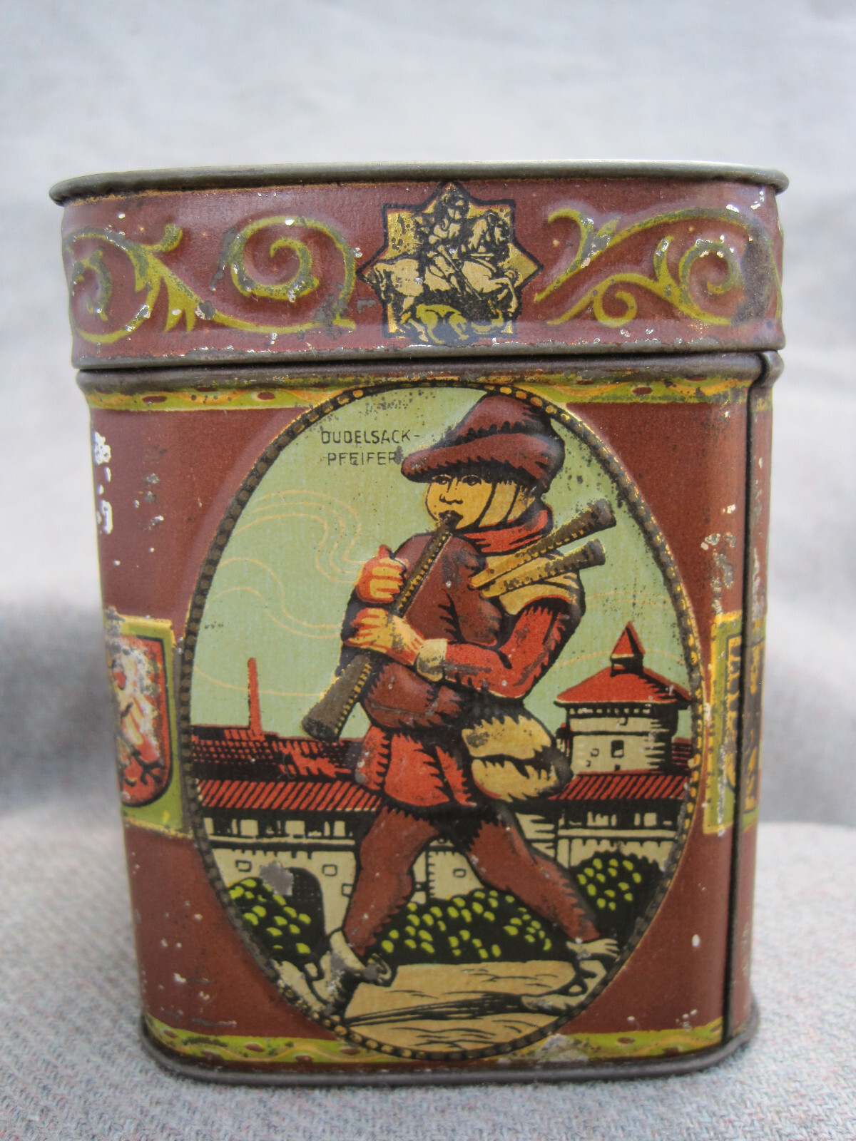 VTG 1920s-1930s? EMBOSSED HAEBERLEIN METZGER COOKIE TIN CAN NUREMBERG GERMANY