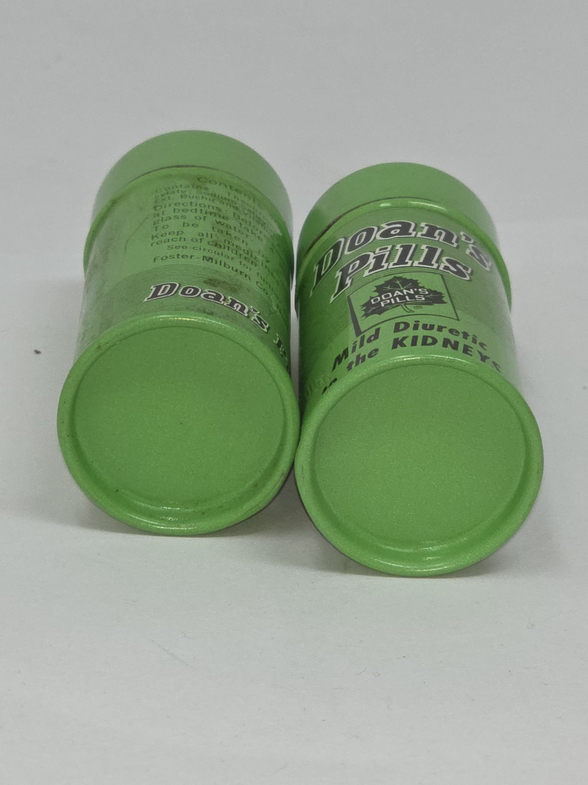 2 Vintage 2.5″ Doan’s Pills Medicine Tins Mild Diuretic To The Kidneys