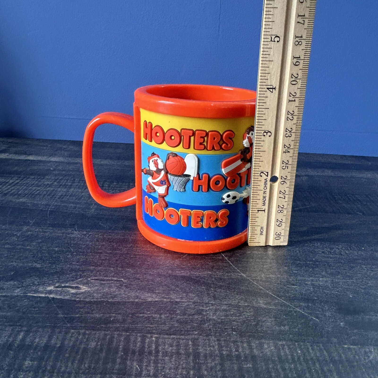 Hooters 8oz 3D Plastic Rubber Mug Owl Basketball Soccer Hockey Surfing