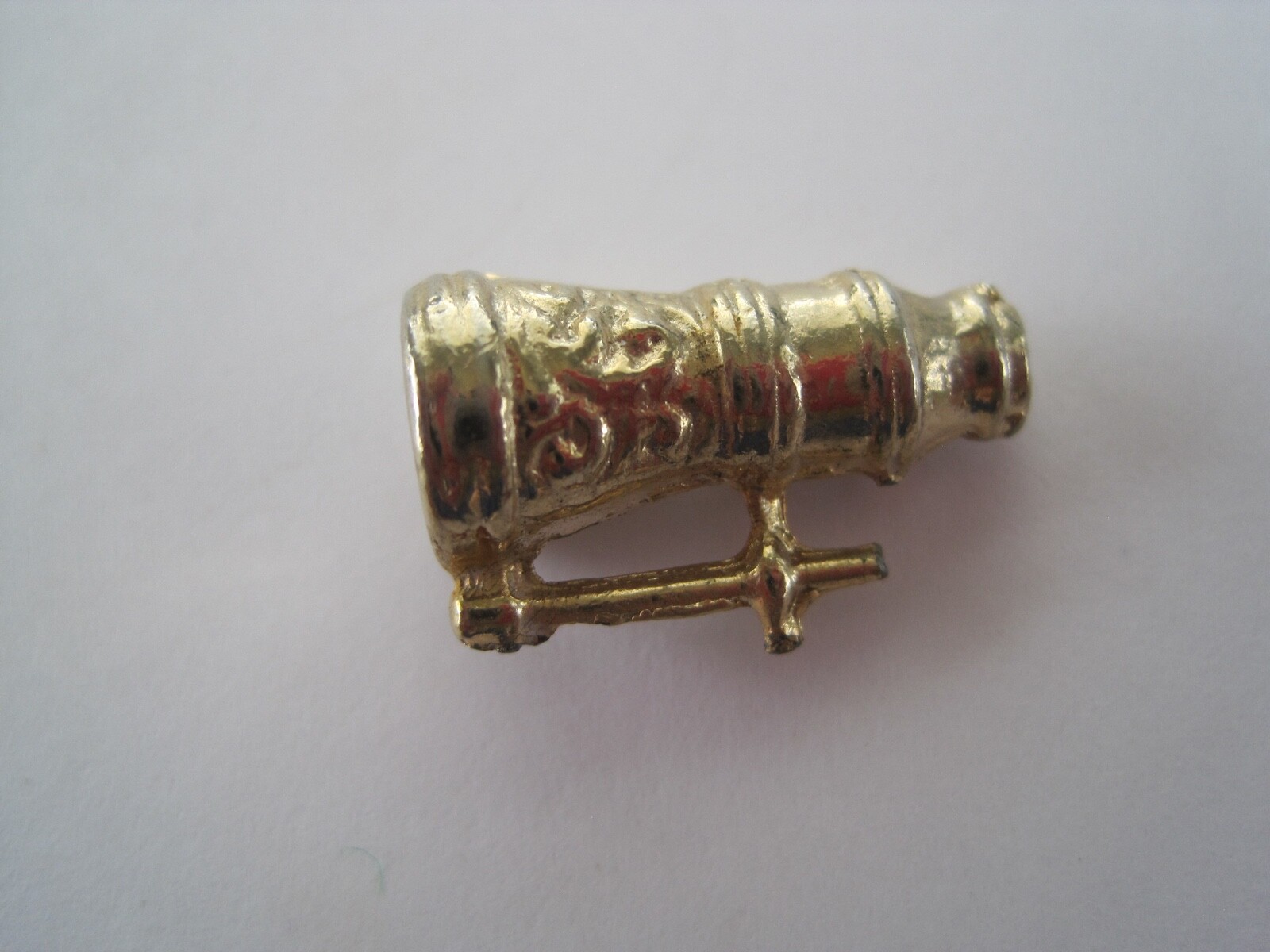 Cracker Jack or Gum Ball Megaphone Telescope Metal Gold Tone