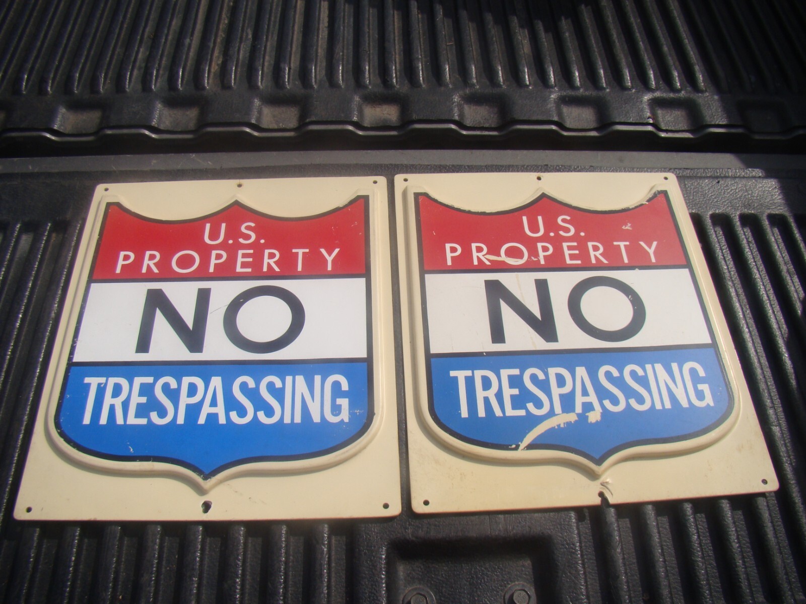 U.S. Property No Trespassing Raised 3-D Plastic Wall Sign 13.5”x11.5″ Lot of 2