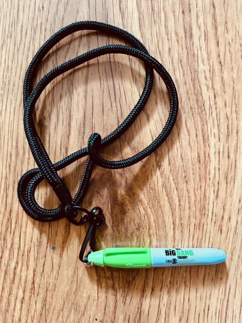 Big Bang Theory 2012 Comic-Con SDCC mini lime green Sharpie marker pen w lanyard